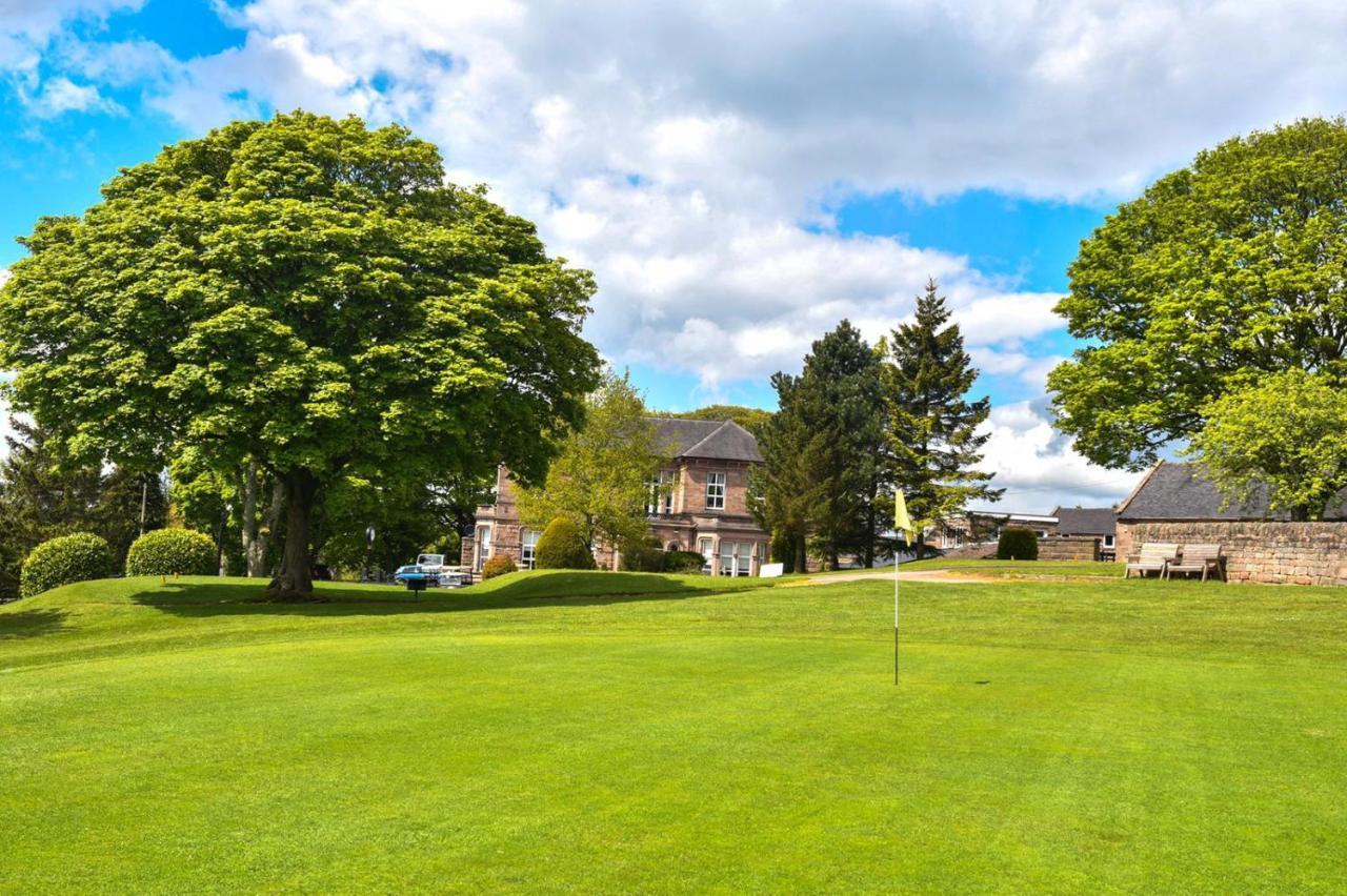 Whiston Hall Экстерьер фото